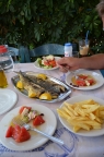 Обед в рыбной таверне Финикунды: порции как всегда огромны!